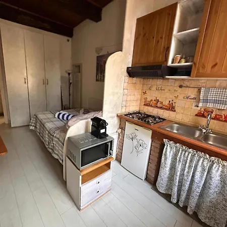 Rifugio Con Cortile شقة *