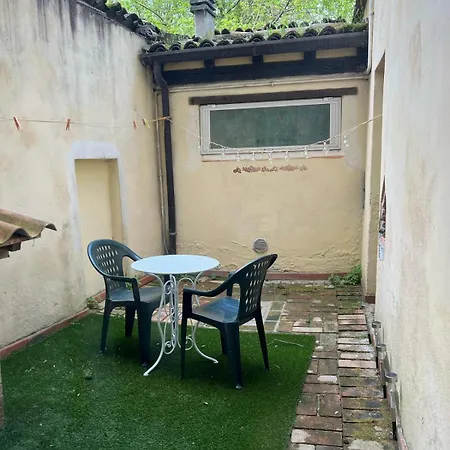 Daire Rifugio Con Cortile Piacenza